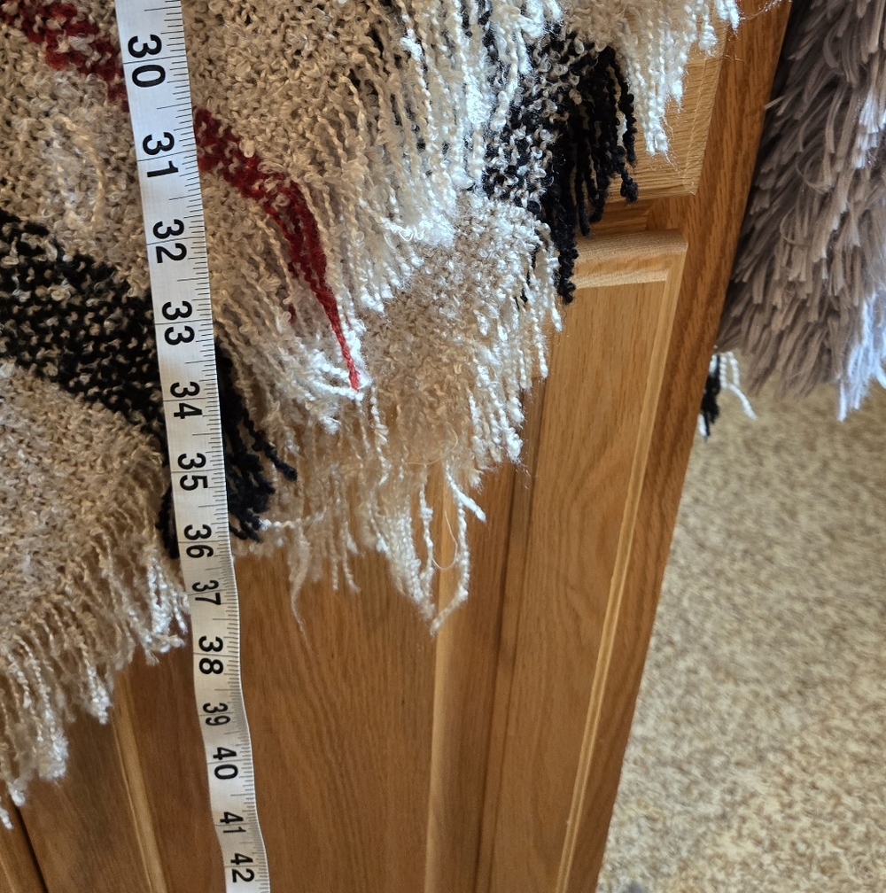 Poncho With Turtle Neck - Picture 11 of 16
